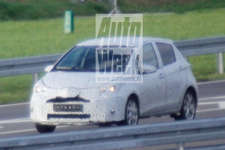 Facelift Toyota Yaris spyshots
