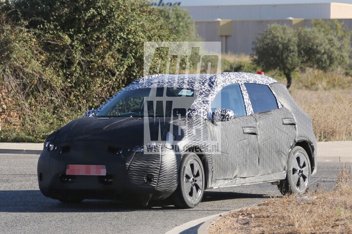 Nissan Almera gespot