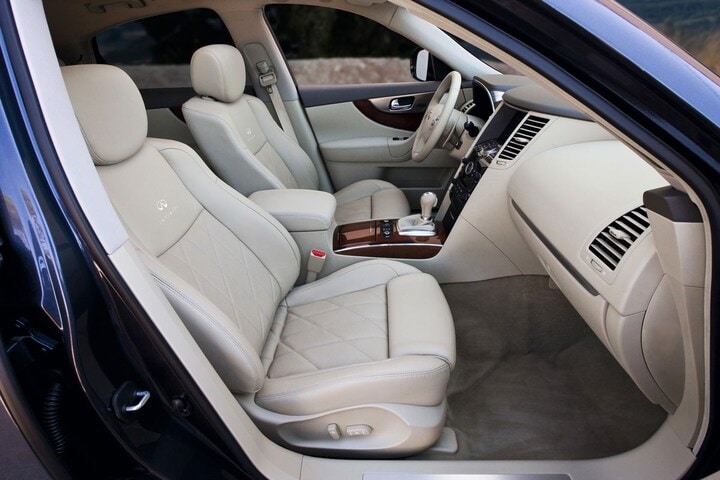Infiniti QX70