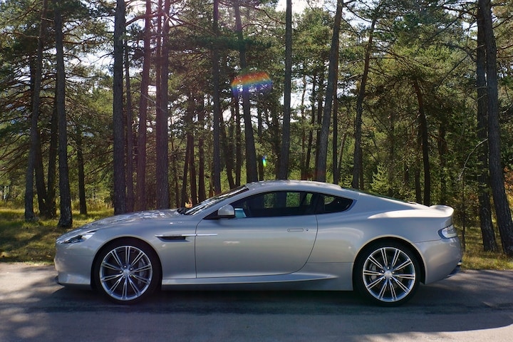 Aston Martin DB9