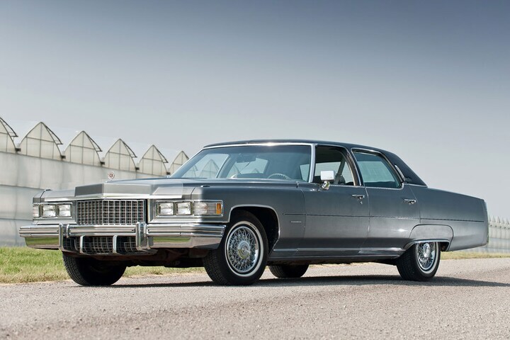 Cadillac Fleetwood Sixty Special Brougham d'Elegan