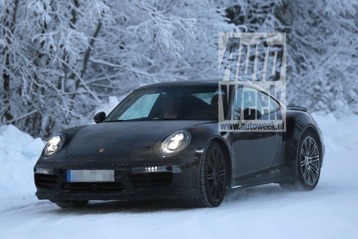 Porsche 911 facelift spyshots