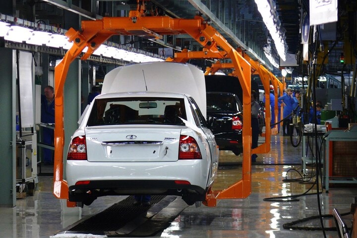 Lada Priora productie