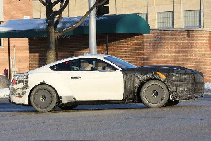 Ford Mustang GT500 spyshots
