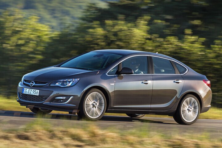 Opel Astra Sedan