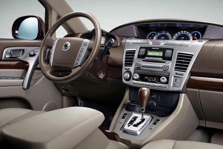 SsangYong Rodius 2013