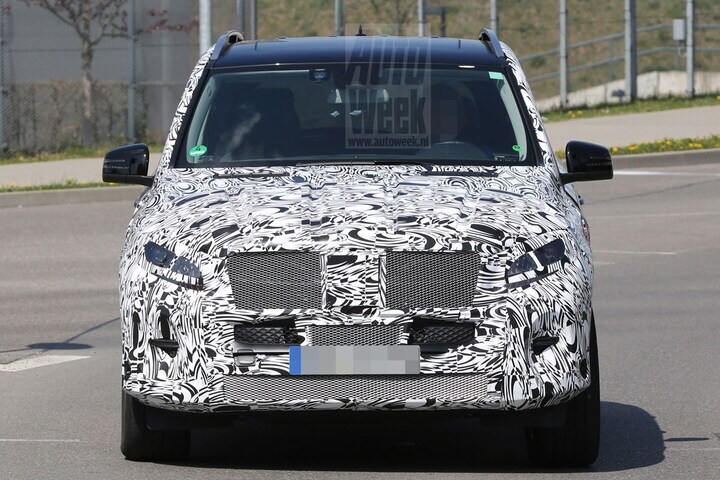 Mercedes ML facelift spyshots