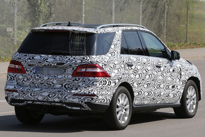 Mercedes ML facelift spyshots
