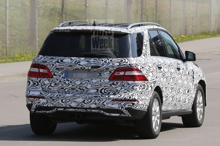Mercedes ML facelift spyshots