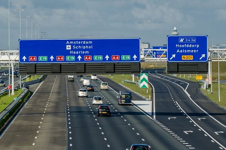Verkeersbord met pijlen omhoog - ANP
