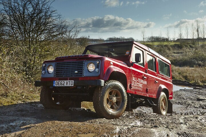 Land Rover Defender Electric