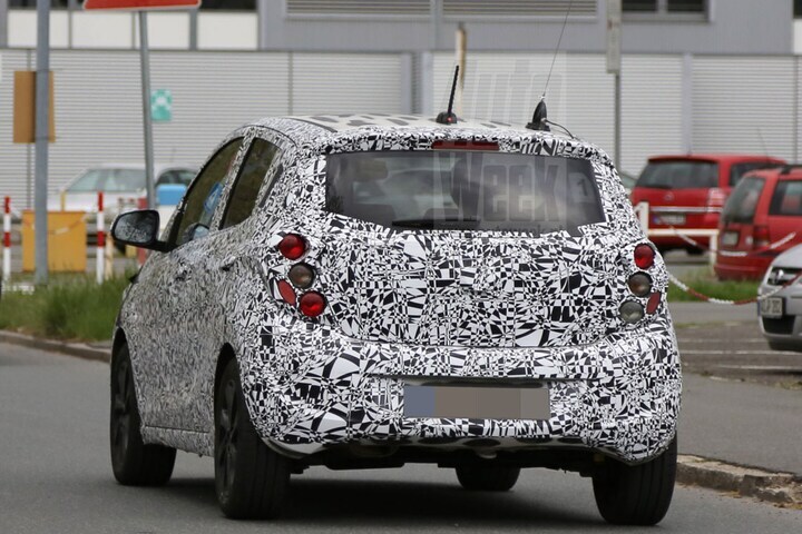 Opel Agila spyshots