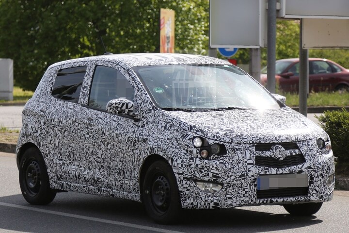 Opel Agila spyshots