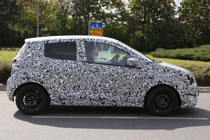 Opel Agila spyshots