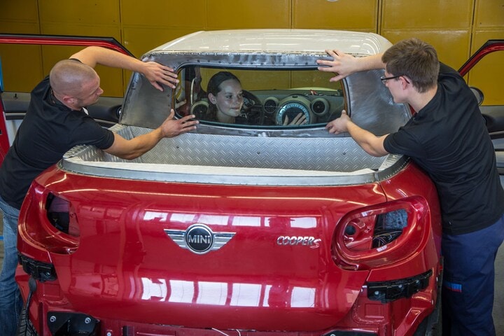 Mini Paceman Adventure