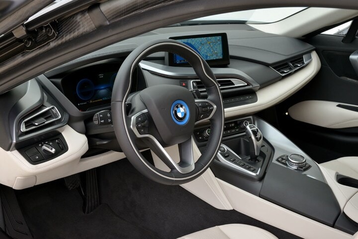 BMW i8