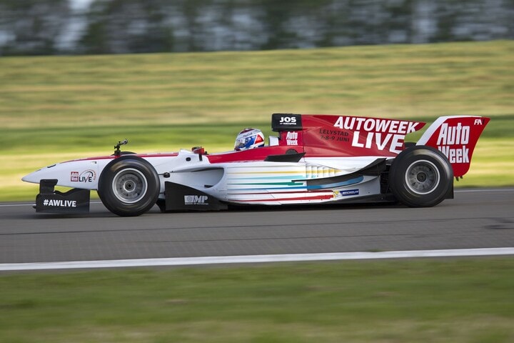 Jos Verstappen racet door Lelystad