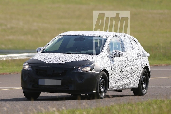 Opel Astra Spyshots