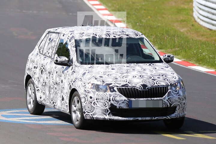 Skoda Fabia spyshots