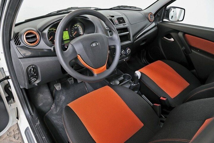 Lada Kalina Cross