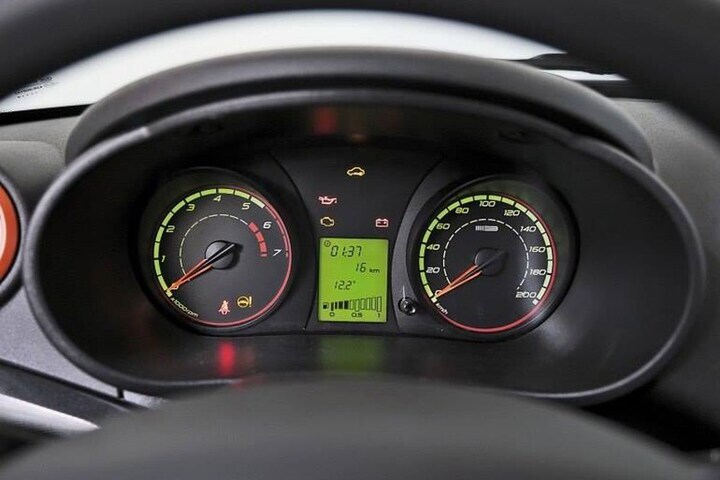 Lada Kalina Cross
