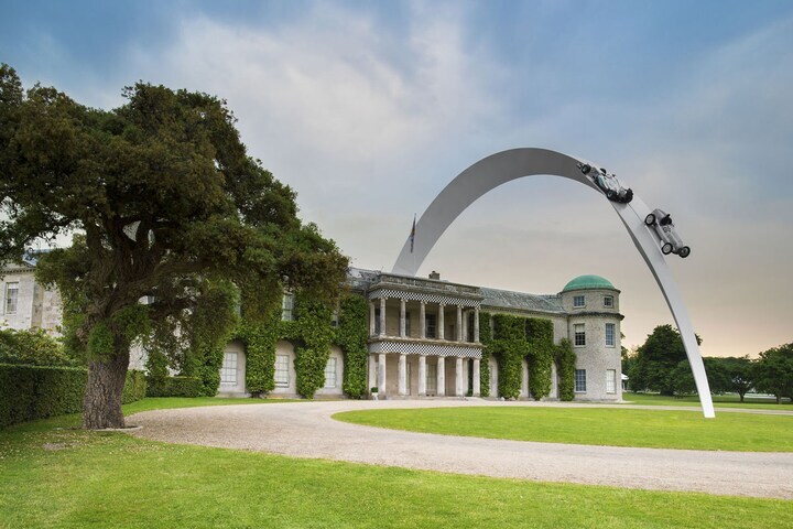 Mercedes-Benz Central Feature Goodwood