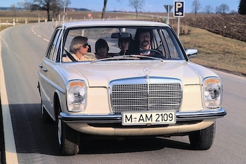 Mercedes-Benz W115 240D 3.0