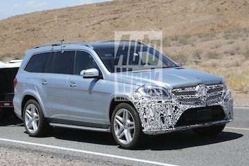 Mercedes GL-klasse spyshots