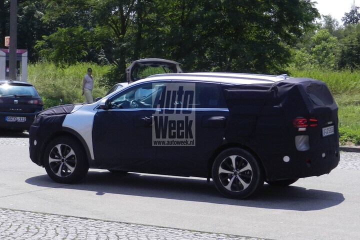 Kia Sorento spyshot (foto André van Ewijk)
