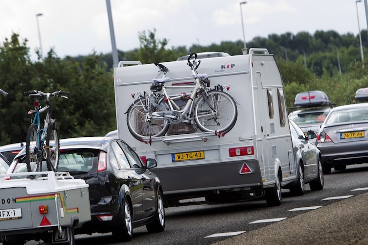 Caravan in file (foto ANP)