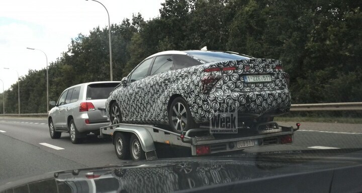 Toyota Fuel Cell Sedan 