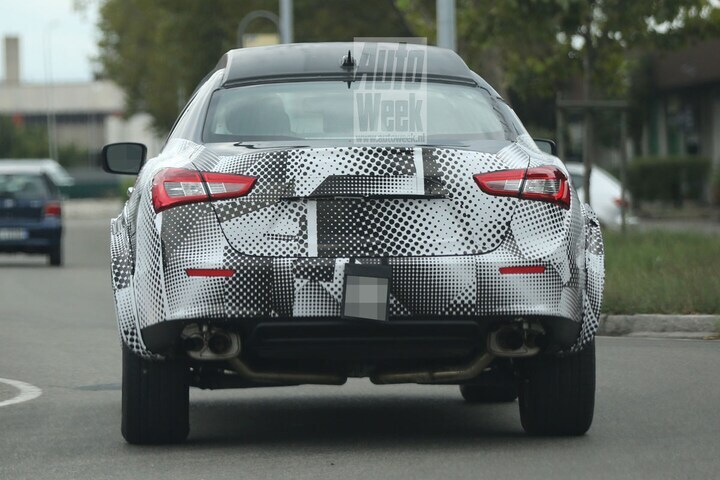 Maserati Levante spyshot
