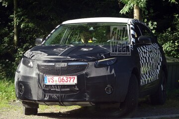 Qoros cross-over spyshot (foto familie Ghewy)