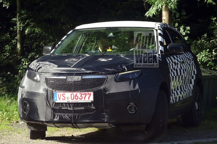 Qoros cross-over spyshot (foto familie Ghewy)