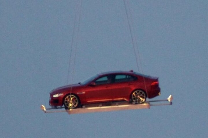 Jaguar XE