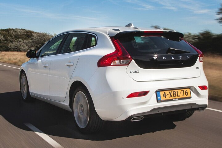 Volvo V40 D4