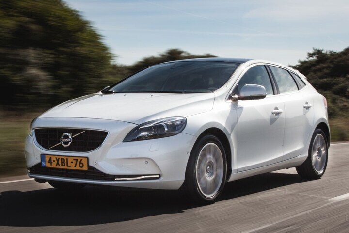 Volvo V40 D4