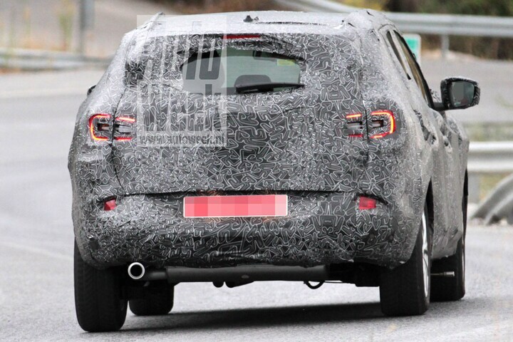 Renault SUV spyshots