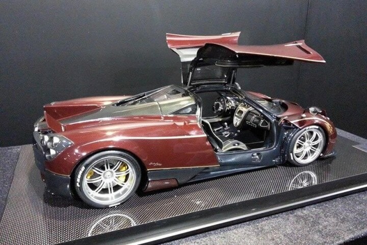 Pagani Huayra Dinastia
