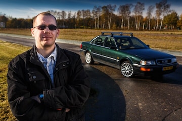 Audi v8