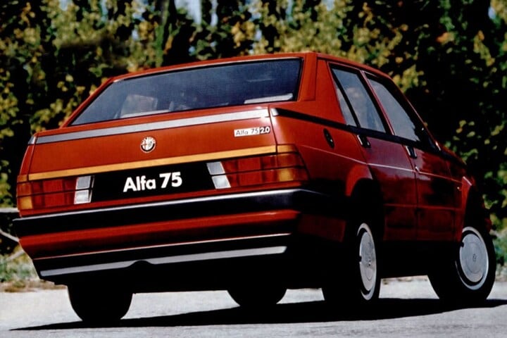 AutoWeekend Top 10 Dertigers