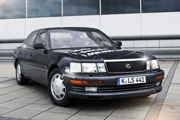 Lexus LS