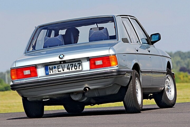BMW 5-serie E12