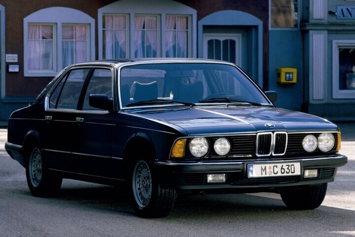 BMW 7-serie E30