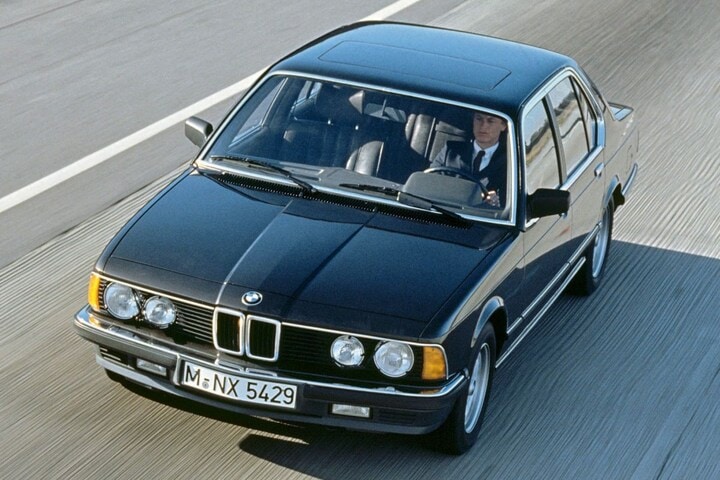 BMW 7-serie E30