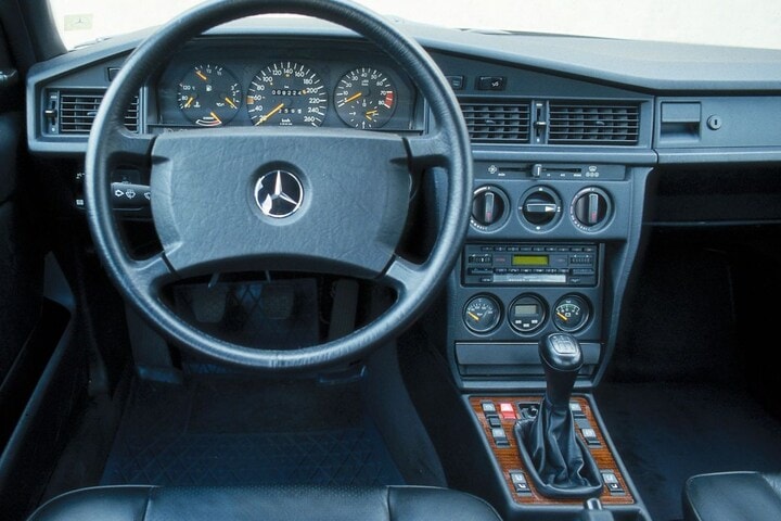 Mercedes-Benz 190 E 2.3-16
