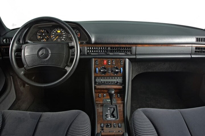 Mercedes-Benz S-klasse W126