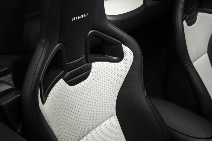 Nissan 370Z Nismo Roadster