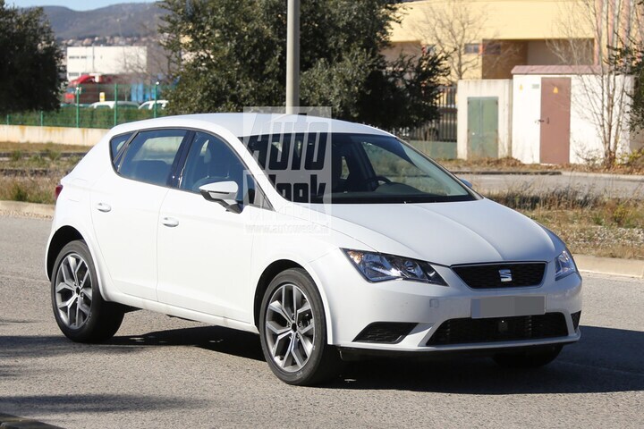 Seat cross-over spyshots