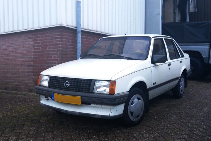 Opel Corsa sedan 1986